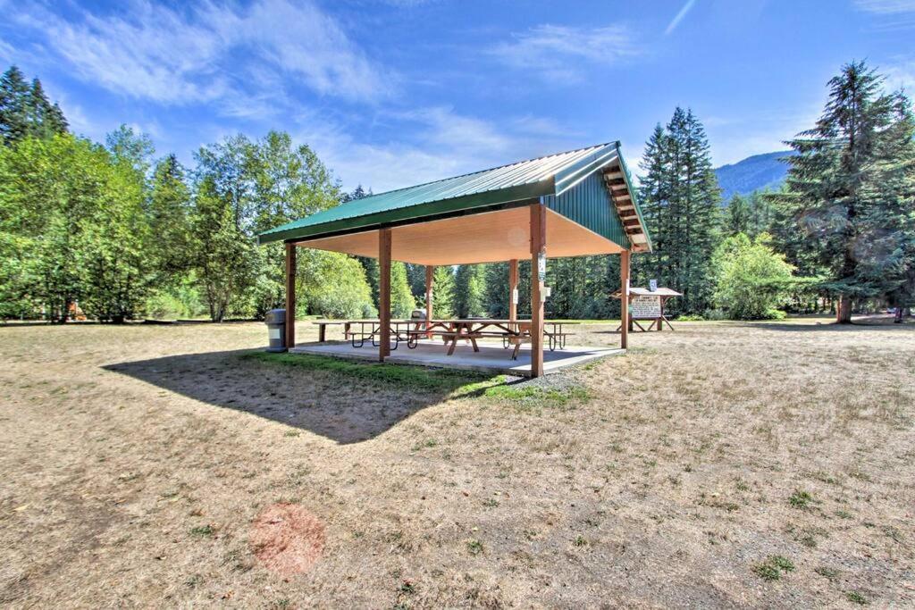New Modern Cabin! 5Mi To Mt Rainier National Park! Hot Tub & Wifi แอชฟอร์ด ภายนอก รูปภาพ
